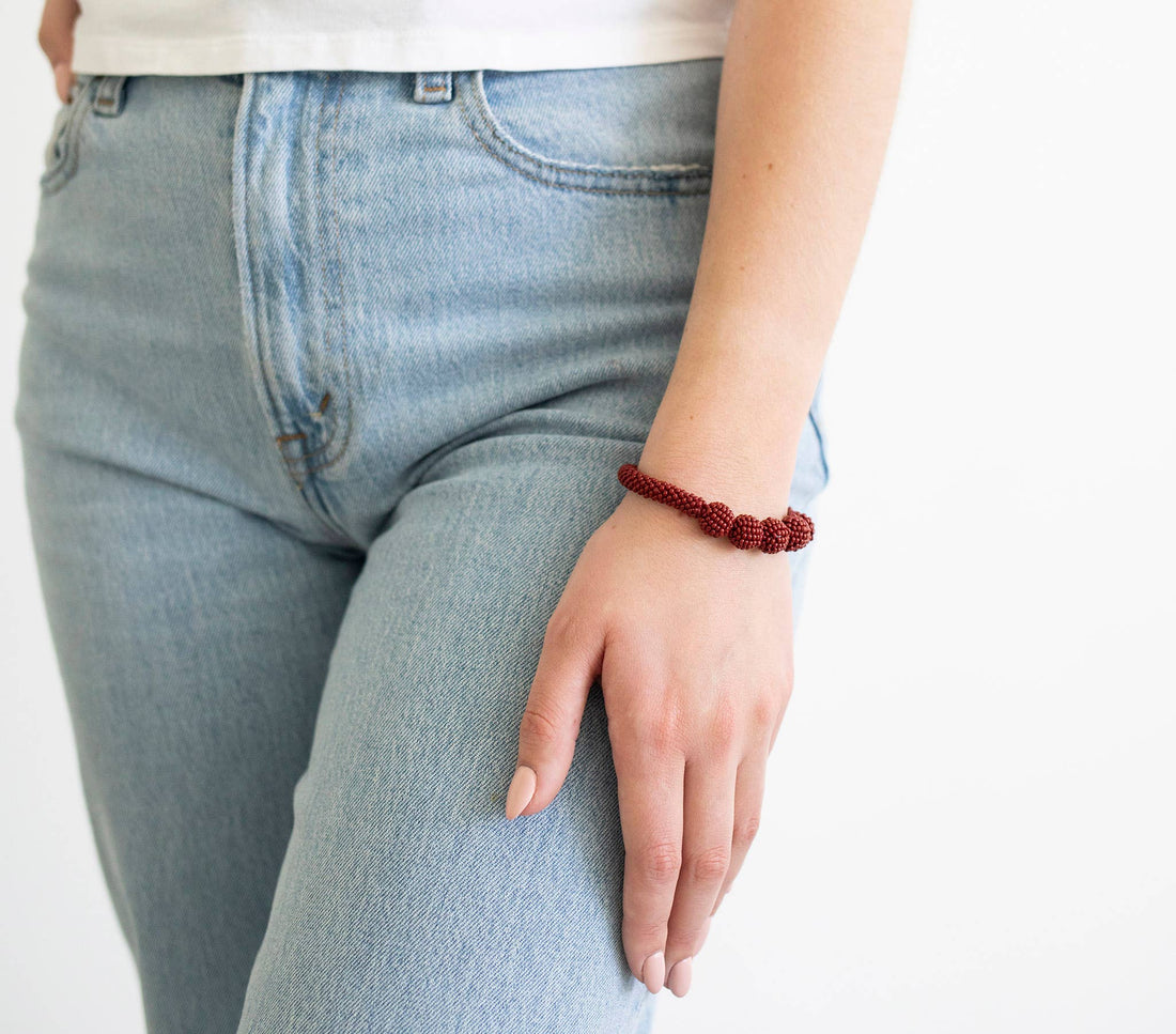 Roll-On® globe armband - Wijnrood