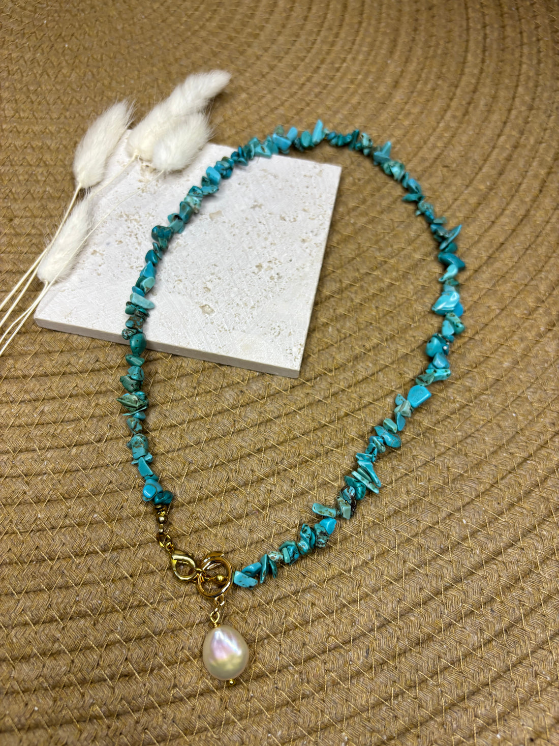 Turquoise ketting met hangende zoetwaterparel