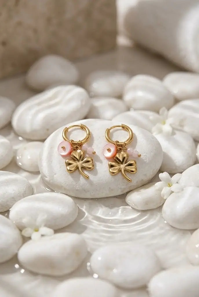 Oorbellen gouden klavertje &amp; creolen met roze parels